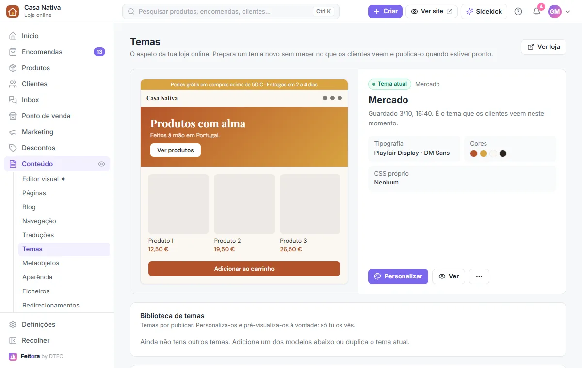 Conteúdo → Temas: o tema atual com os botões Personalizar e Ver, e a biblioteca de temas